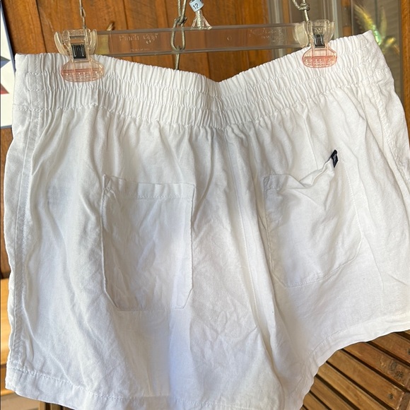 GAP Women's High Waist Cream Shorts - Picture 2 of 5